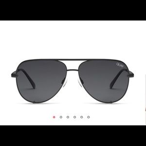 QUAY HIGH KEY BLACK SUNGLASSES *with gold rim